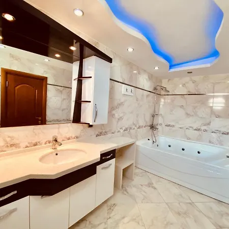 Nda Havuzlu Muhtesem Roma Villa Kusadası