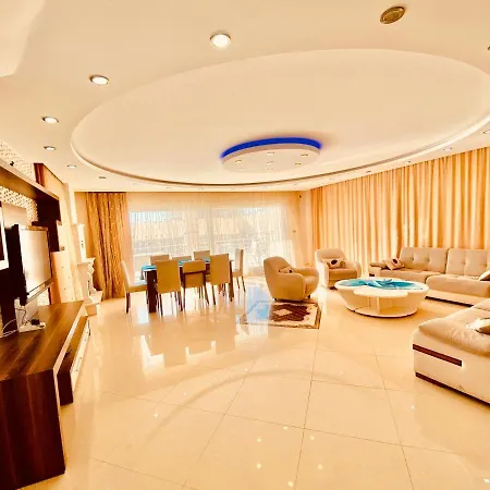 Villa Nda Havuzlu Muhtesem Roma Kusadası